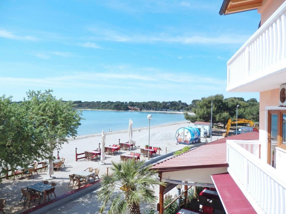 Apartments Mark - 10 M From Sea Medulin Ngoại thất bức ảnh